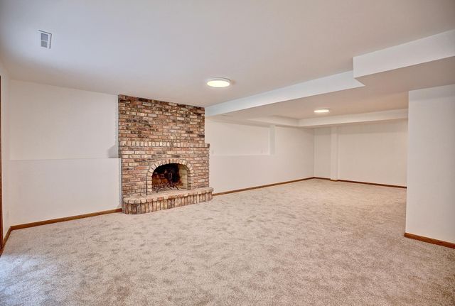 2400 Garland Lane N, Plymouth, MN 55447