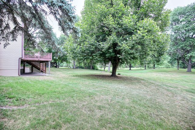 2400 Garland Lane N, Plymouth, MN 55447