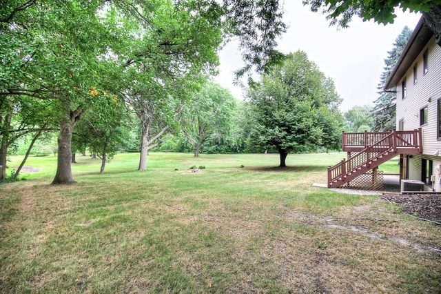 2400 Garland Lane N, Plymouth, MN 55447