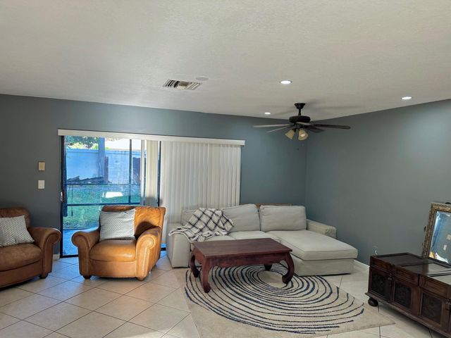 7357 NW 34th St 7357, Lauderhill, FL 33319