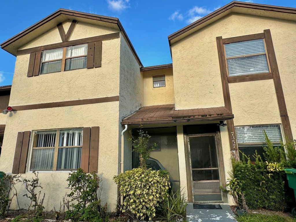7357 NW 34th St 7357, Lauderhill, FL 33319