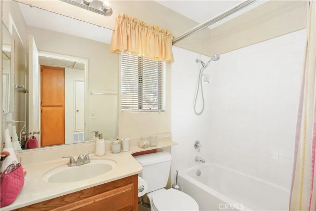 8055 Lemmerich Court, Fontana, CA 92336