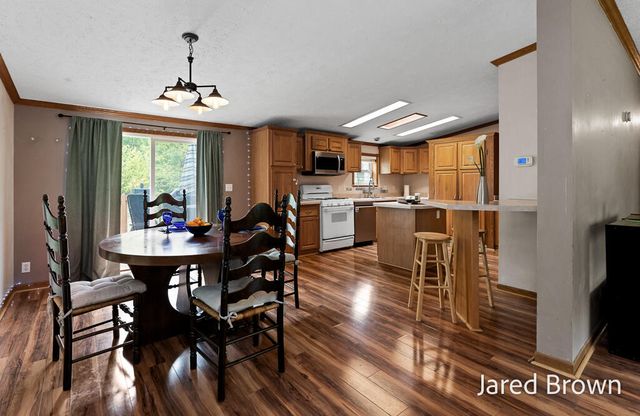 1436 Auble Road, Laketon Twp, MI 49445