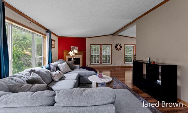 1436 Auble Road, Laketon Twp, MI 49445