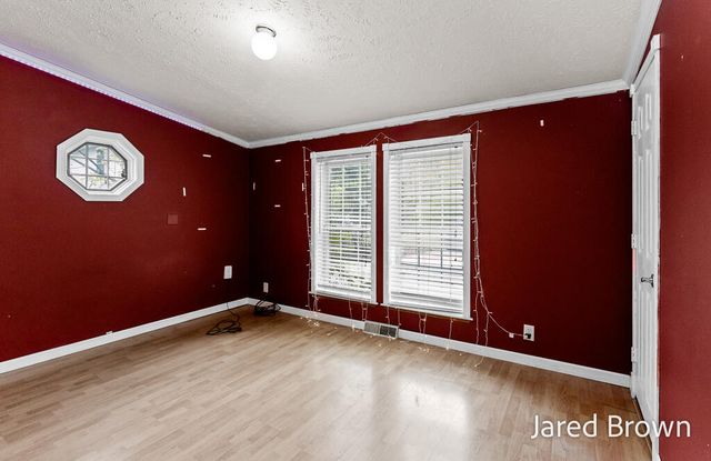1436 Auble Road, Laketon Twp, MI 49445