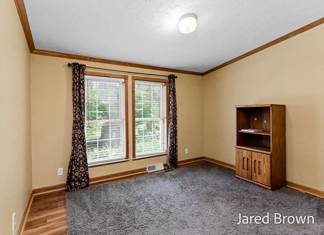 1436 Auble Road, Laketon Twp, MI 49445