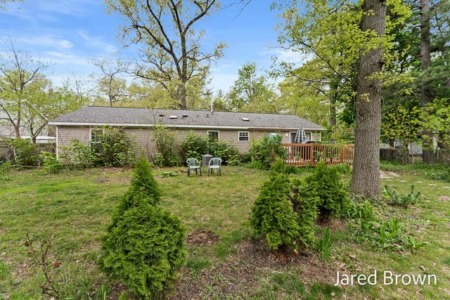 1436 Auble Road, Laketon Twp, MI 49445