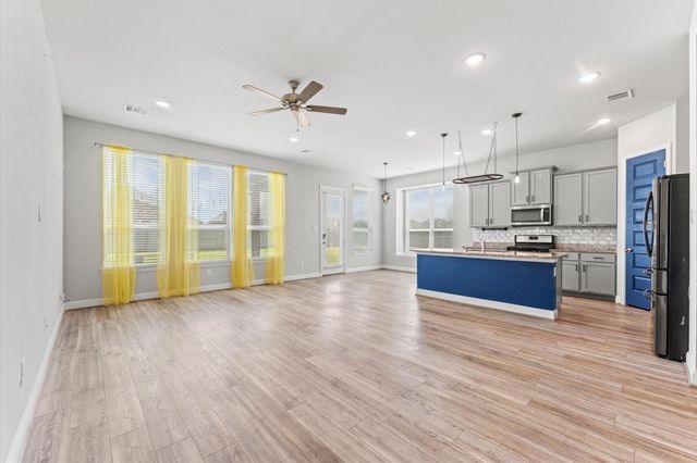 12402 Oakleaf Bend Drive, Humble, TX 77346
