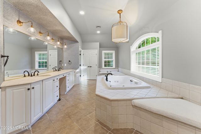 143 Savannah Road, Jackson, NJ 08527