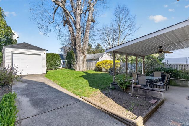 120 Capitol Avenue, Williston Park, NY 11596