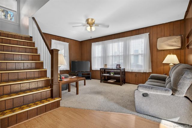 120 Capitol Avenue, Williston Park, NY 11596