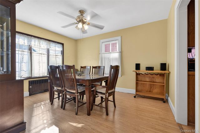 120 Capitol Avenue, Williston Park, NY 11596