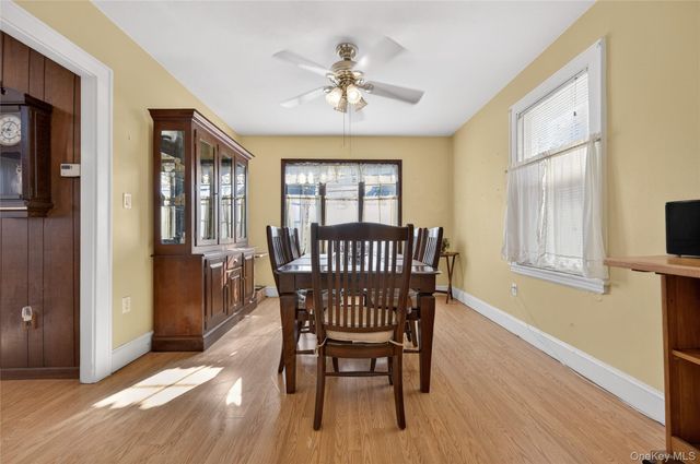 120 Capitol Avenue, Williston Park, NY 11596
