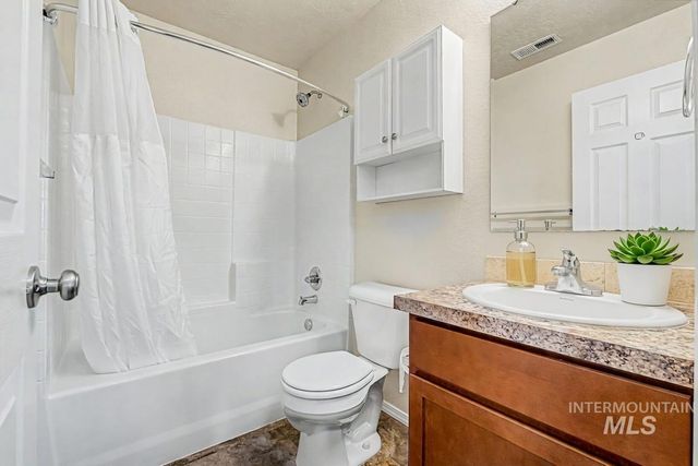2225 W Mikaela Ct., Nampa, ID 83651