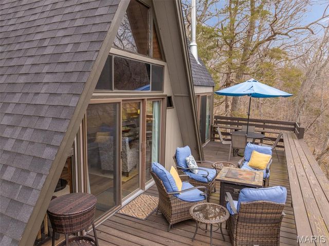 933 Woodlake Drive, Innsbrook, MO 63390