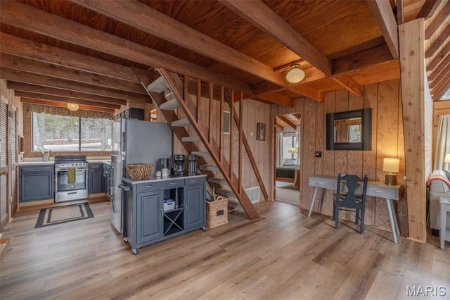 933 Woodlake Drive, Innsbrook, MO 63390