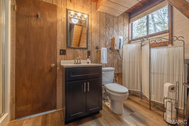 933 Woodlake Drive, Innsbrook, MO 63390