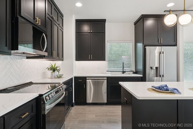 210 S Bluff Street B, Catoosa, OK 74015