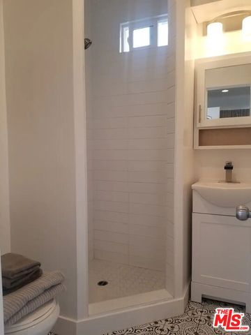 335 E 65th Street 335, Los Angeles, CA 90003