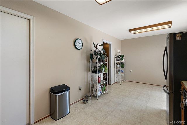 5242 Mansfield Avenue, Sterling Heights, MI 48310