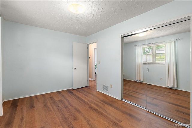 5242 Mansfield Avenue, Sterling Heights, MI 48310