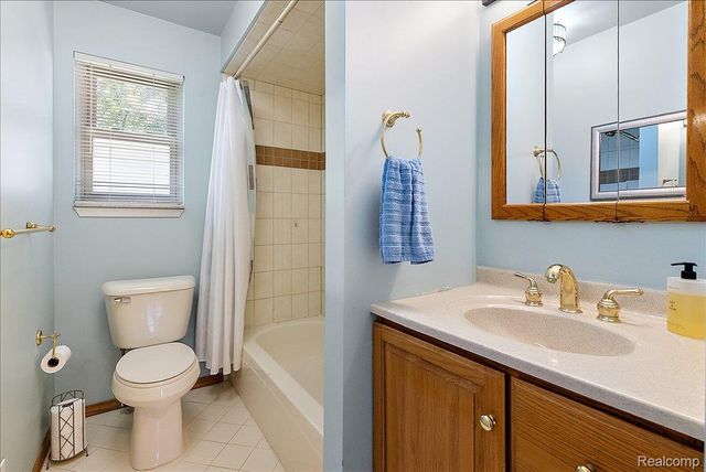 5242 Mansfield Avenue, Sterling Heights, MI 48310