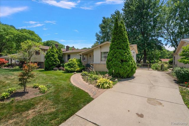 5242 Mansfield Avenue, Sterling Heights, MI 48310