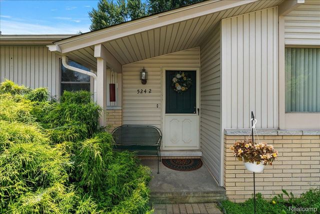 5242 Mansfield Avenue, Sterling Heights, MI 48310