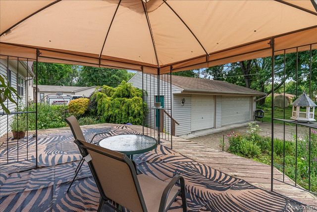 5242 Mansfield Avenue, Sterling Heights, MI 48310
