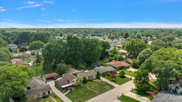 5242 Mansfield Avenue, Sterling Heights, MI 48310