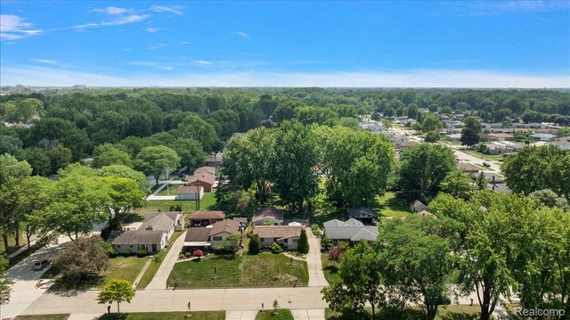 5242 Mansfield Avenue, Sterling Heights, MI 48310