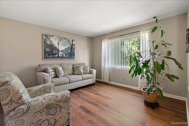 5242 Mansfield Avenue, Sterling Heights, MI 48310