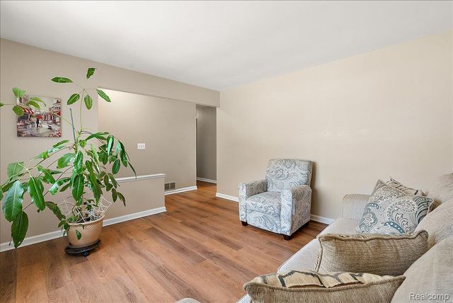 5242 Mansfield Avenue, Sterling Heights, MI 48310