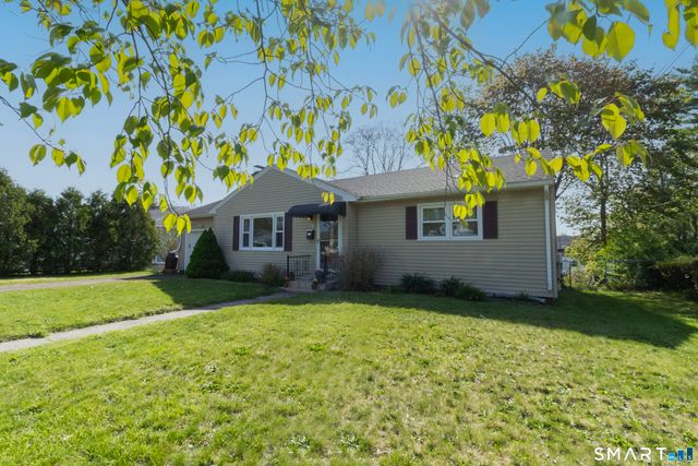 30 Hopkins Drive, New Haven, CT 06512
