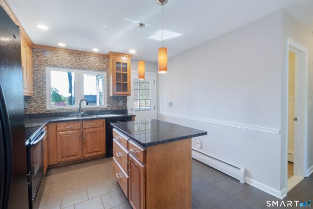 30 Hopkins Drive, New Haven, CT 06512