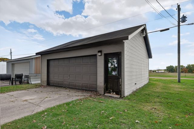 48168 70th Avenue, Decatur, MI 49045