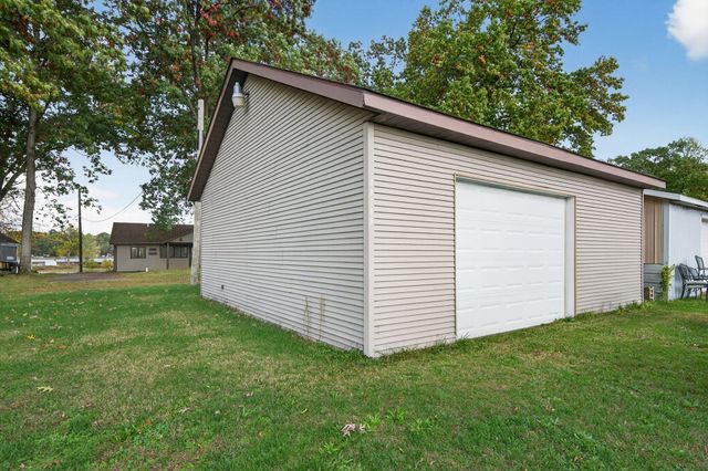 48168 70th Avenue, Decatur, MI 49045