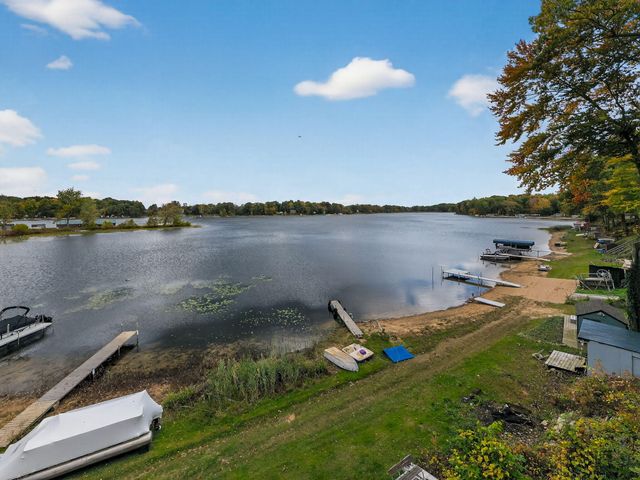 48168 70th Avenue, Decatur, MI 49045
