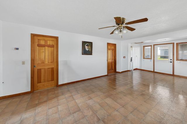 48168 70th Avenue, Decatur, MI 49045