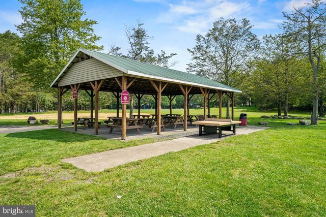 9246 WESTWOOD DR, Tobyhanna, PA 18466