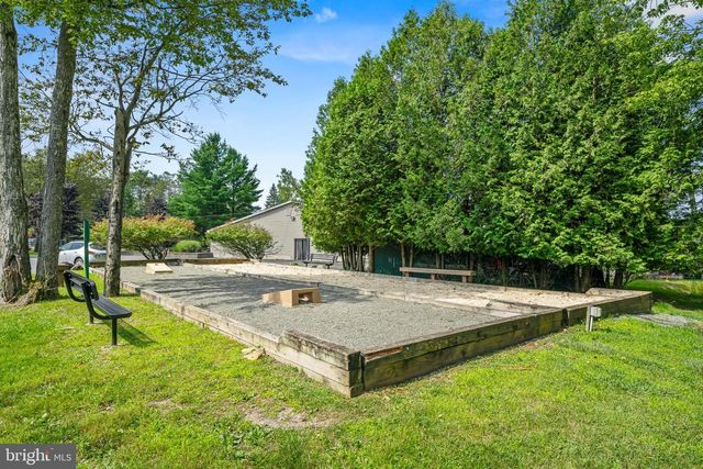 9246 WESTWOOD DR, Tobyhanna, PA 18466