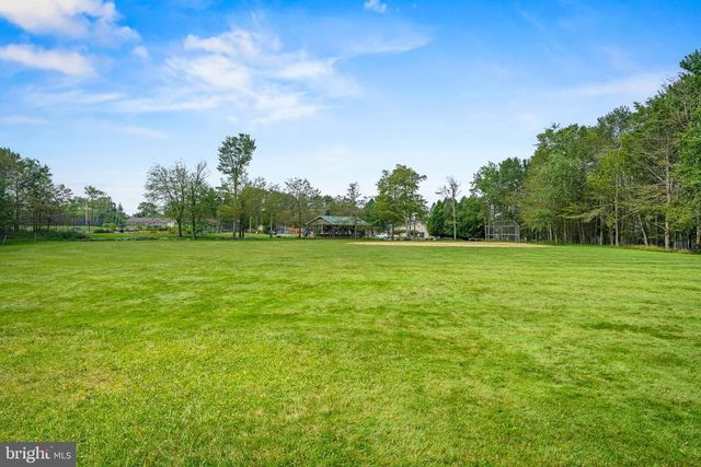 9246 WESTWOOD DR, Tobyhanna, PA 18466