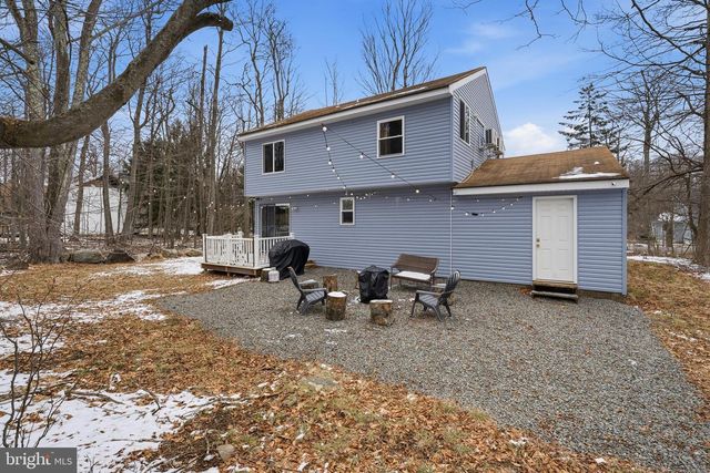 9246 WESTWOOD DR, Tobyhanna, PA 18466