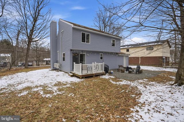 9246 WESTWOOD DR, Tobyhanna, PA 18466