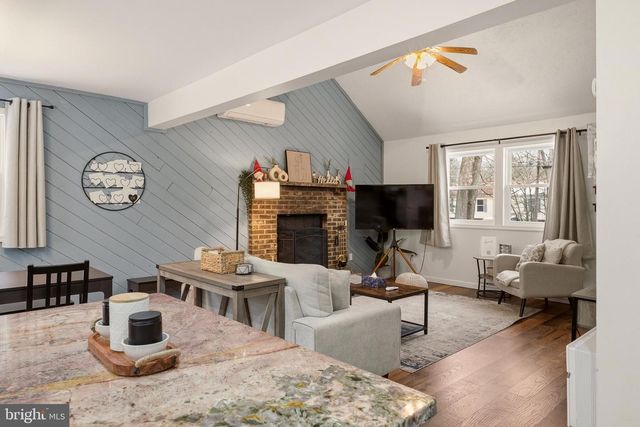 9246 WESTWOOD DR, Tobyhanna, PA 18466