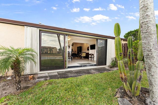 823 Sky Pine Way D, Greenacres, FL 33415