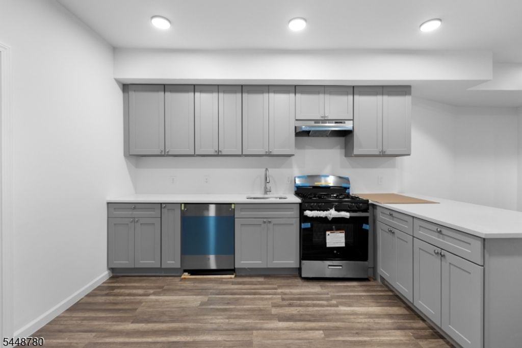 43 Cortland St, Newark City, NJ 07105 — photo 4