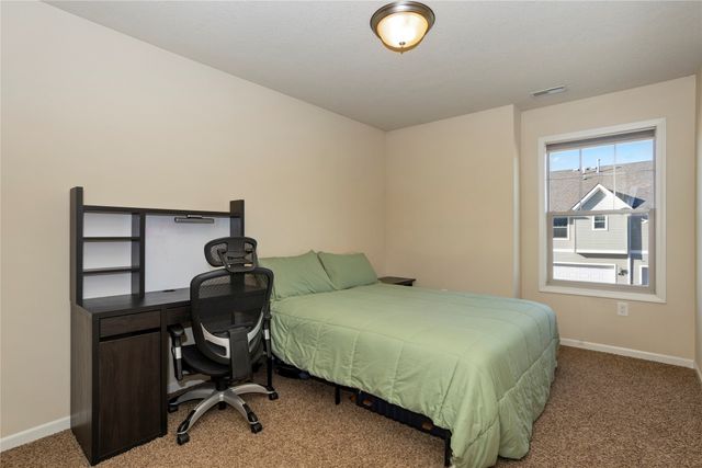 196 Cambridge Drive, West Des Moines, IA 50266