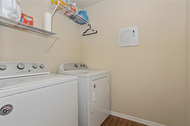 196 Cambridge Drive, West Des Moines, IA 50266