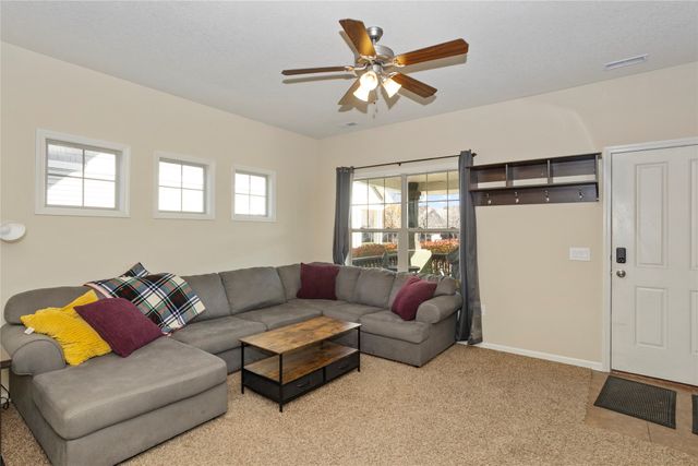 196 Cambridge Drive, West Des Moines, IA 50266